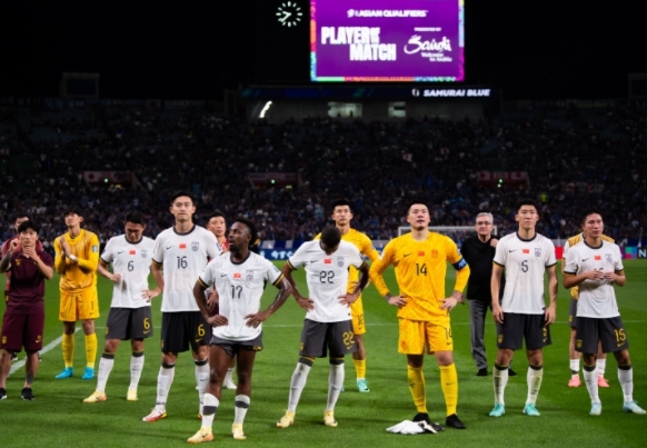 国足出线路：首战大坑后的艰难攀爬 