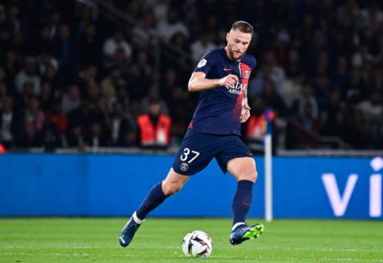 什克里尼亚尔转会尤文：豪门间的交易风云