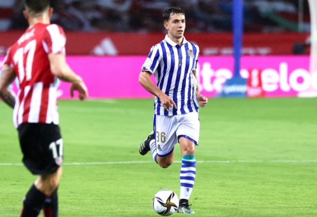 曼城冬窗寻枪：谁将驰援中场？