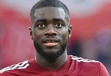 金玟哉盛赞搭档：拜仁后防双子星闪耀欧冠