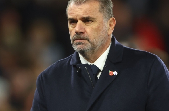 波斯特科格鲁评热刺欧联平局：失望与希望交织的征程