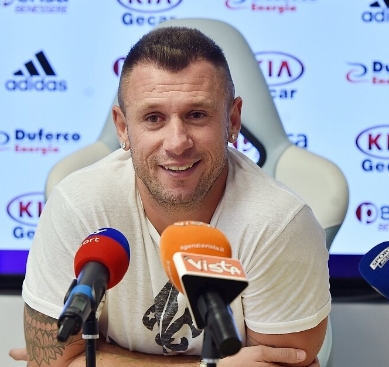 卡萨诺评国米欧冠：平淡之战与未来挑战