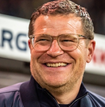 拜仁高层分歧：埃贝尔与赫内斯的观点碰撞与球队走向