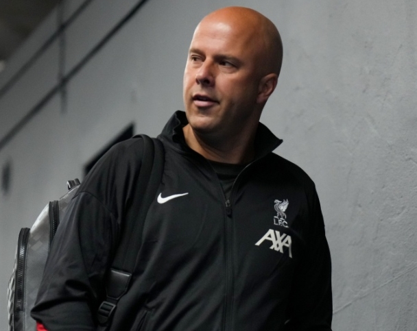 莫耶斯盛赞斯洛特：利物浦新帅的低调崛起