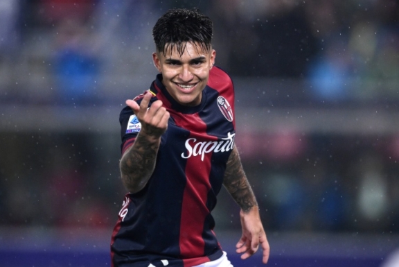 尤文博洛尼亚：卡斯特罗转会风云