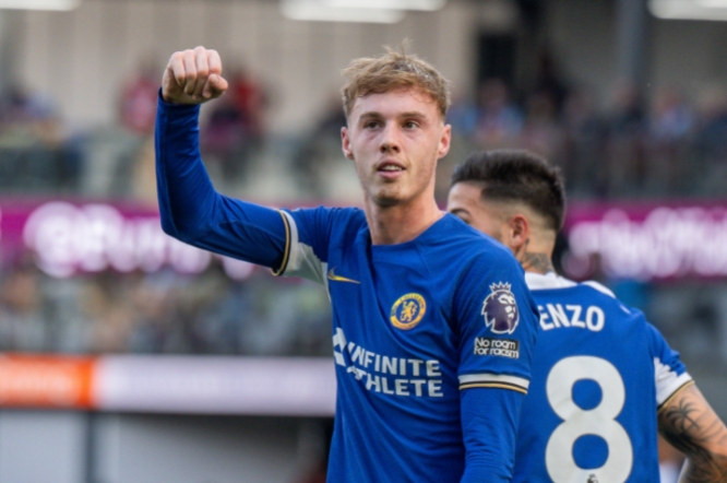 帕尔默闪耀：切尔西进攻新希望之星