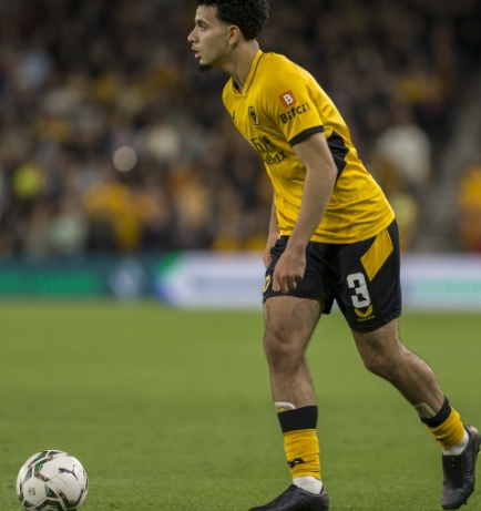 科尔克兹转会风云：众豪门争购与利物浦的抉择难题