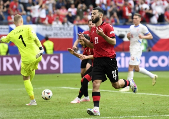 尤文冬窗猎物：米卡乌塔泽之引援风云