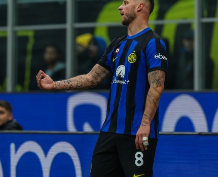 国米锋线之盼：夏窗变革的悬念与憧憬