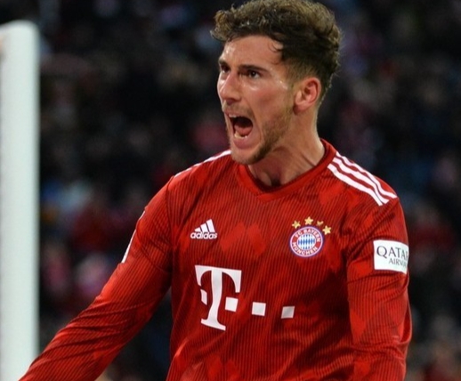 拜仁比绍夫转会风云：中场换代的战略博弈