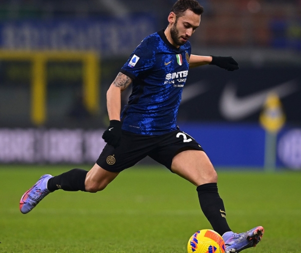 恰尔汗奥卢谈国米：伤病归来后的争冠决心与专注