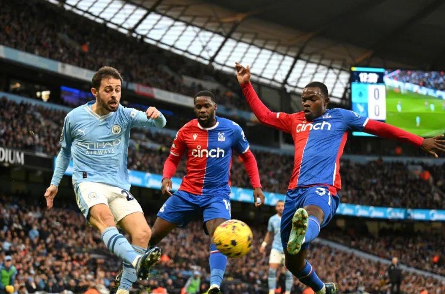 英超 15 轮激战：冷门惊喜齐上演