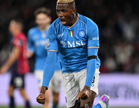 奥斯梅恩转会大博弈：豪门竞相争购之战