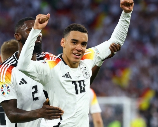 穆西亚拉崛起：拜仁进攻新核的璀璨之路