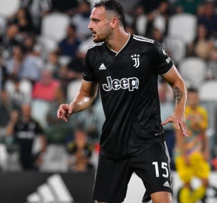 尤文加蒂续约：后防基石的稳固之约