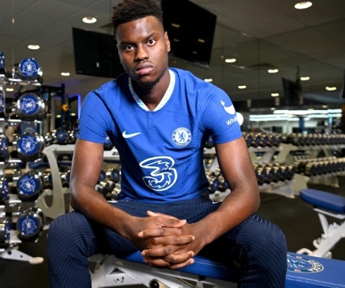 巴迪亚西勒冬窗悬念：切尔西坚守与否