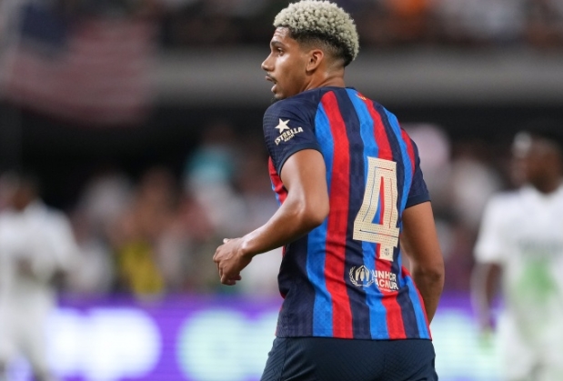 巴萨后防重组：新局开启？