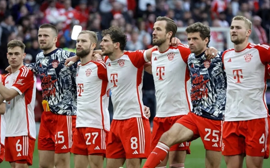 利物浦：十人鏖战 两轮不胜之困