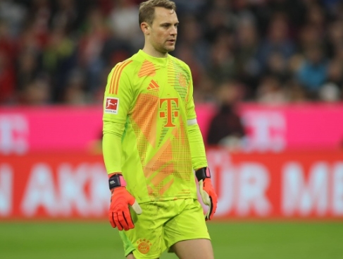 拜仁门将之变：诺伊尔续约与未来传承谜题