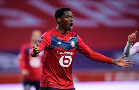 巴黎尤文争戴维：免签大战的锋线风云