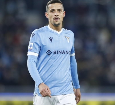 尤文冬窗谋略：后防引援与锋线拼图之探