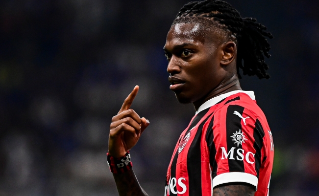 米兰锋线危机：莱奥受伤后的困境与希望