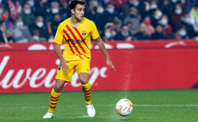 英超双雄争加西亚：巴萨中卫冬窗的抉择