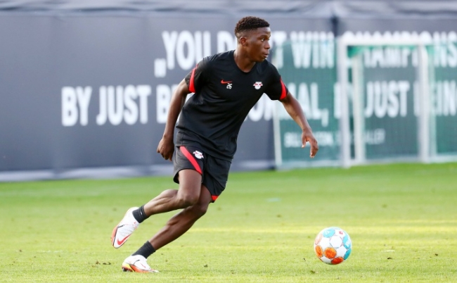 萨内的抉择：优先巴萨，弃英超诸强