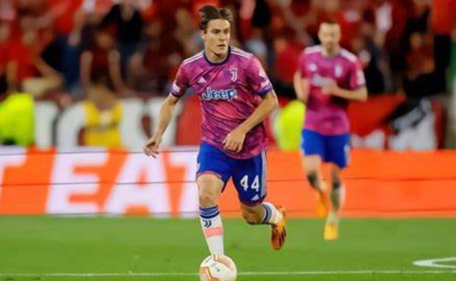 尤文冬窗困局：法乔利的去留抉择