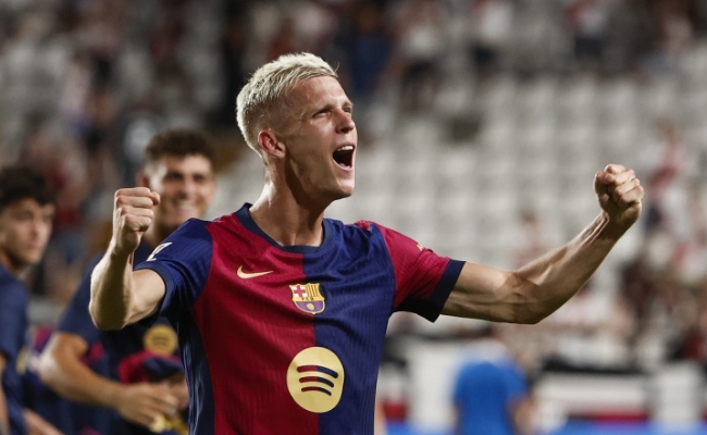 奥尔莫的转会风云：巴萨困境下的豪门逐鹿