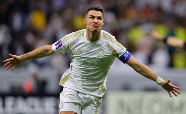 C 罗 沙特未来迷雾：坚守还是新挑战？