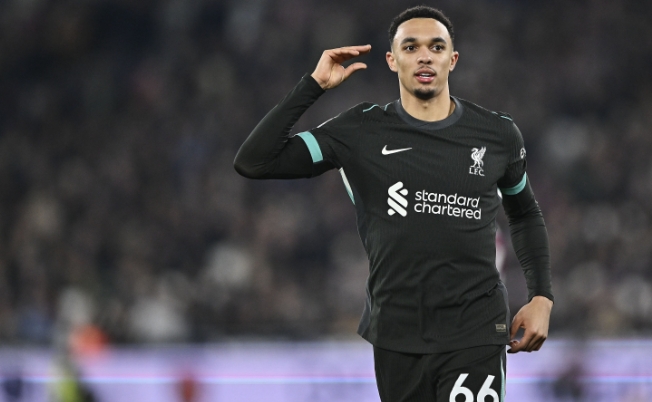 皇马与利物浦的转会博弈：阿诺德的命运