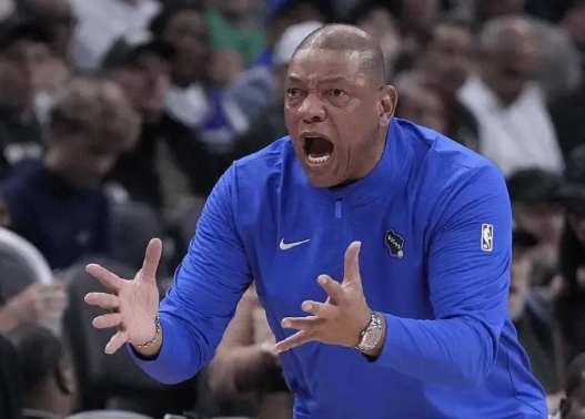 雄鹿急坠！NBA 杯决赛后迷失方向