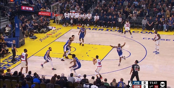 库里超神仍留憾！三分神准剑指历史纪录