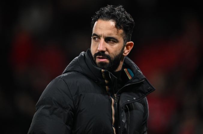 曼联心理困境：旧疾未除，新帅承压