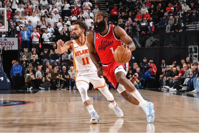 快船胜老鹰：哈登、特雷 - 杨数据对决