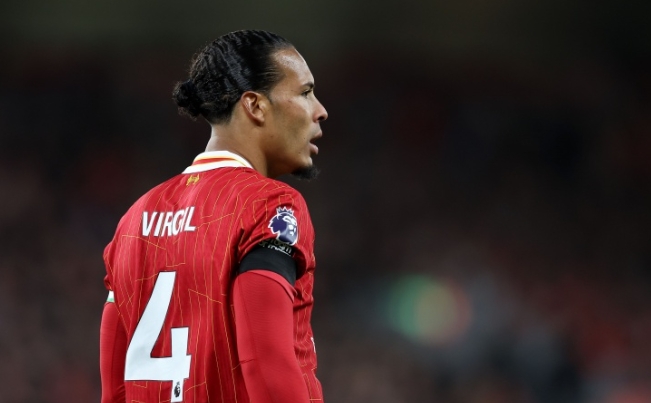 皇马拒签范迪克之谜：转会风云下的抉择考量