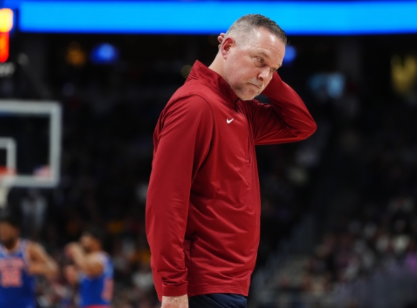 掘金战前，马龙忧山火心系球员