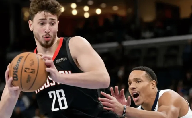 火箭胜灰熊：赛后球员互动亮点