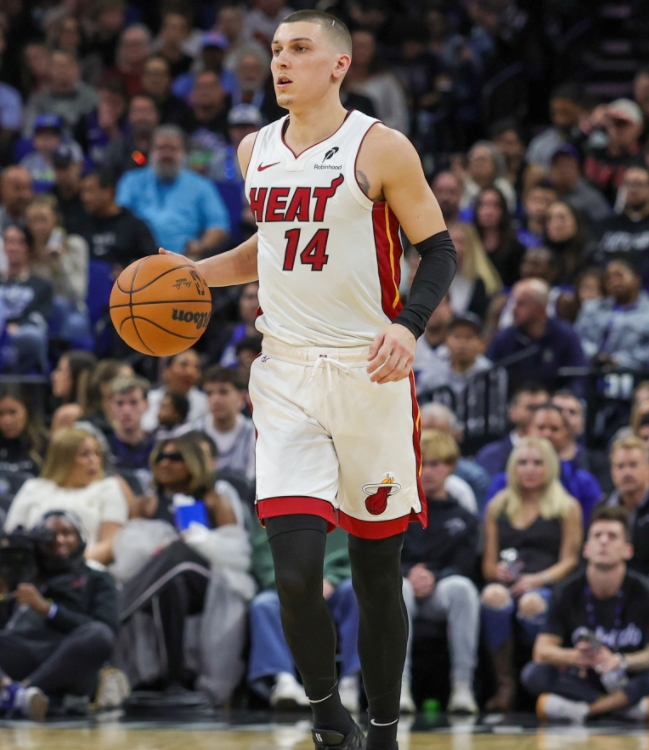 热火胜爵士，希罗闪耀全场