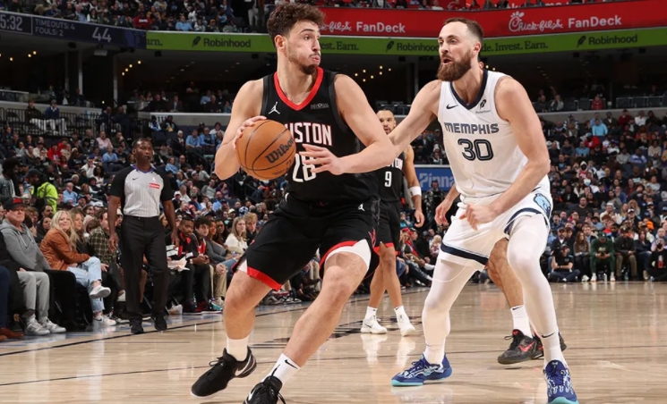 火箭险胜灰熊，客场连胜不止