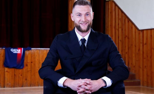 巴黎求购克瓦拉茨赫利亚：球员 + 现金交易遇阻