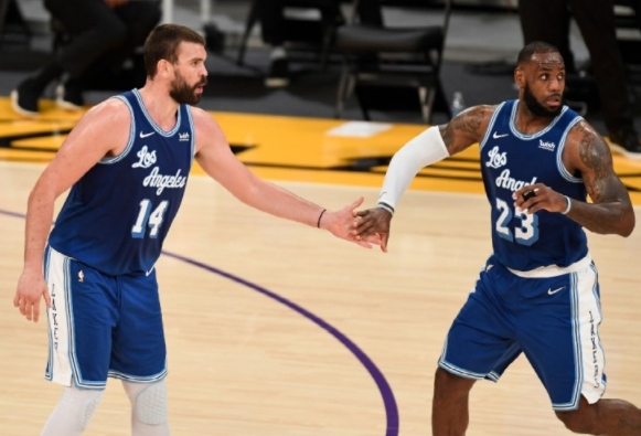 乌度卡评加索尔，申京闪耀赛场