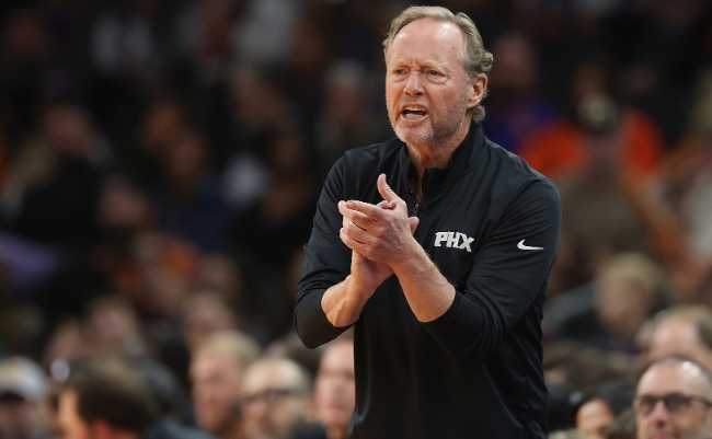 布登霍尔泽谈胜爵士：太阳多点开花，收获关键胜利