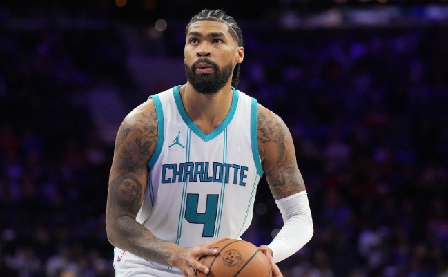 多队哄抢黄蜂内线理查兹：交易风云起，选秀资产成关键