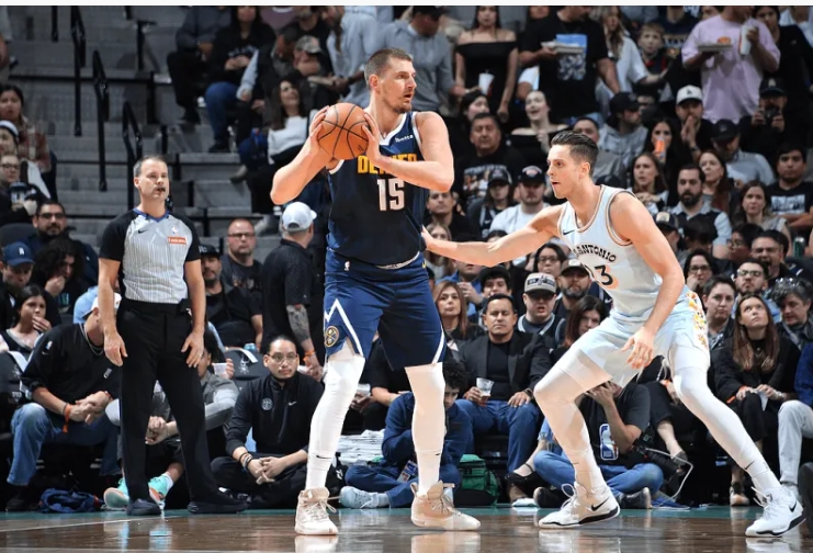 约基奇领跑 MVP 之争，群雄逐鹿态势显