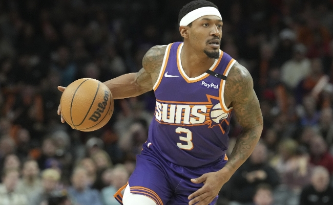 比尔替补出战高效发挥：谈角色转变与赛场贡献