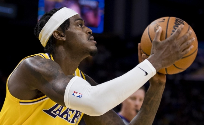 文森特盛赞范德比尔特：期待队友伤愈回归，共筑湖人辉煌