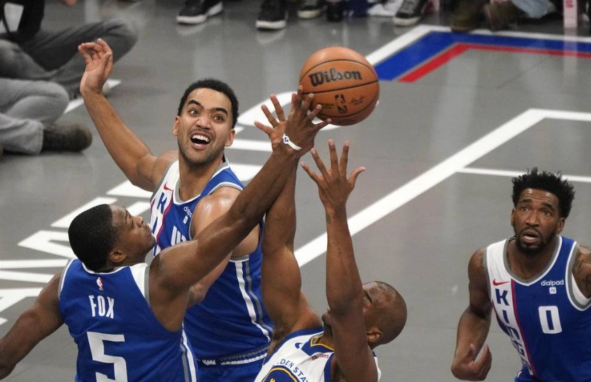 NBA常规赛前瞻：密尔沃基雄鹿对决萨克拉门托国王，谁将问鼎中西部之巅？