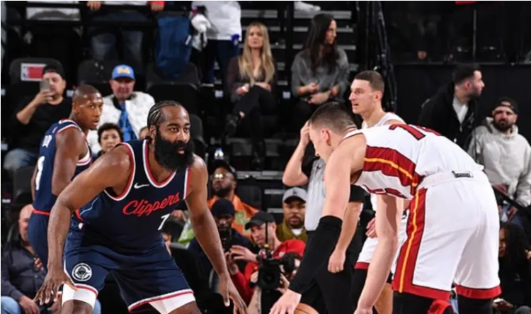 快船逆转取胜，终结热火三连胜